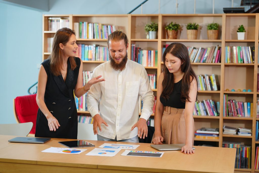 How to Create a Strong Teaching Portfolio for Jobs in the Middle East